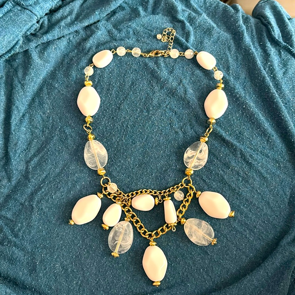 White chunky necklace